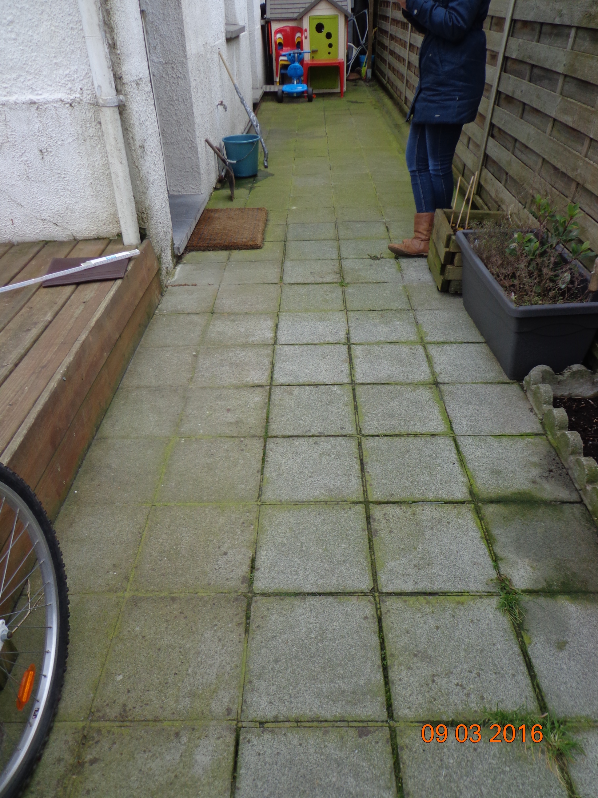 Avant: Terrasse avant travaux de allées